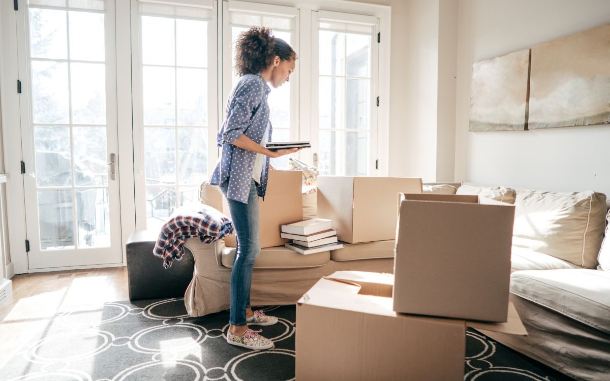 woman overwhelmed by diy move